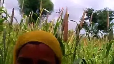 Ladki khet me with hindI audio