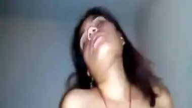 Nice babe riding cock