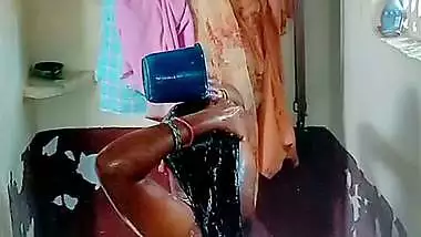 Big ass dusky girl bathing extended videos merged