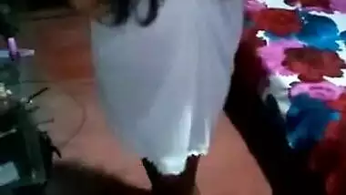Desi cute bhabi showing her big boobs-1
