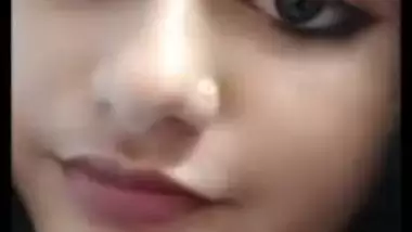 Gorgeous cam girl striptease nude show for client